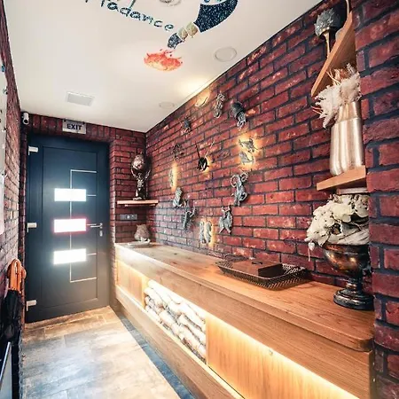 V Hadance Guest house