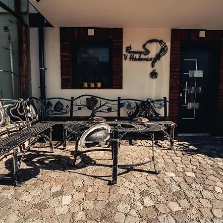 V Hadance Velké Pavlovice